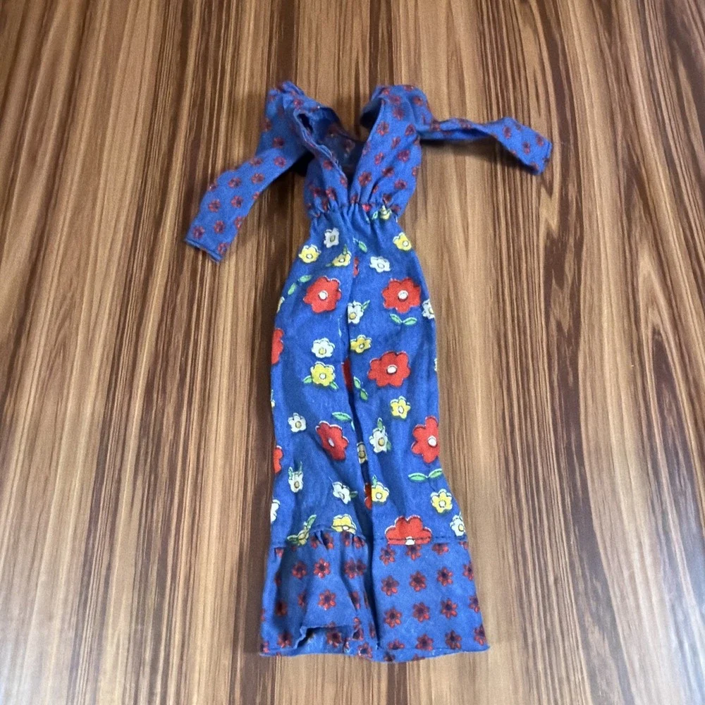Vintage 1973 Barbie #3343 Best Buy Blue‎ With Red Flowers Peasant Dress Floral